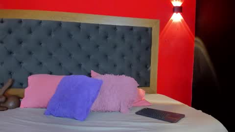 YAYA online show from October 25, 4:24 am