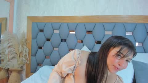 yayi derek  online show from January 12, 11:50 am