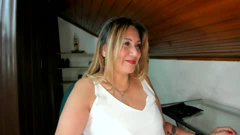 yayita online show from July 3, 3:06 pm