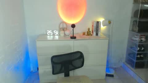 Yazzi online show from June 29, 12:29 am