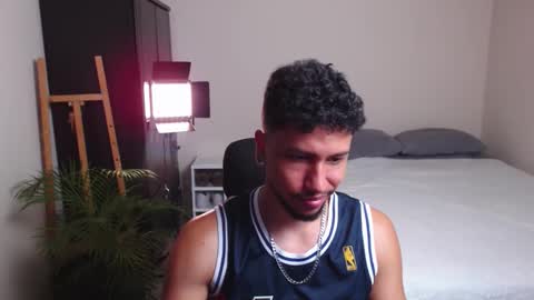 yeff online show from February 17, 11:48 pm