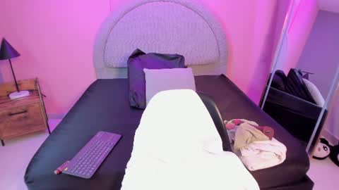 yeika_foxy online show from June 27, 11:49 am