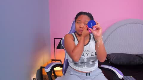 yeika_foxy online show from April 28, 11:36 am