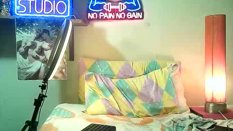 yeisoncastellanos1999 online show from January 9, 12:27 am