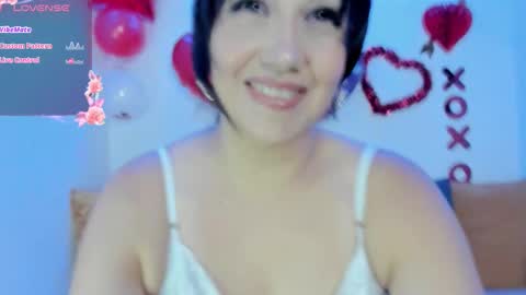 Snapshot of yelena_owens chatting on February 17, 1:25 am Yelena Owens online show from February 17, 1:25 am