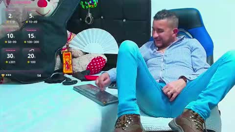 Yeol online show from November 24, 7:01 pm