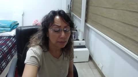 jessy online show from November 10, 3:31 am