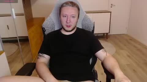James online show from April 30, 7:19 pm
