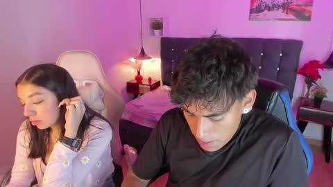 Yiing and yang online show from September 19, 9:07 pm