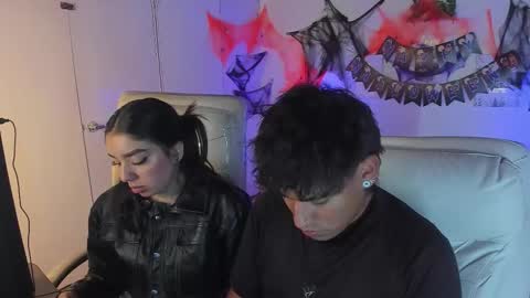 Yiing and yang online show from October 21, 11:59 am