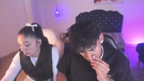 Yiing and yang online show from September 10, 8:43 pm