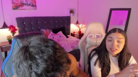 Yiing and yang online show from September 26, 10:29 pm