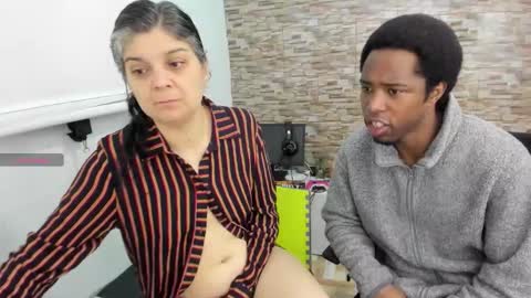 yinyyanghot online show from December 4, 4:01 am