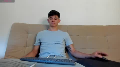 yizus_bonz online show from July 5, 6:59 pm