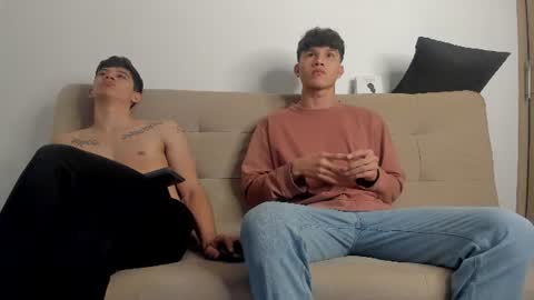 yizus_bonz online show from June 22, 11:23 pm
