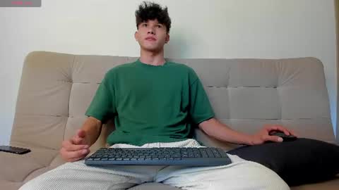 yizus_bonz online show from June 28, 3:19 pm