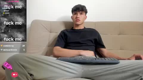 yizus_bonz online show from July 30, 11:38 pm