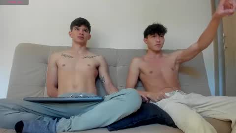 yizus_bonz online show from July 16, 8:45 pm