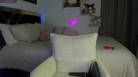 lucy online show from June 16, 3:54 am