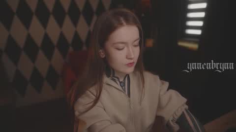 ynnenbrynn online show from November 13, 7:33 am