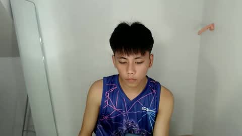 ynotyu online show from April 26, 8:17 pm