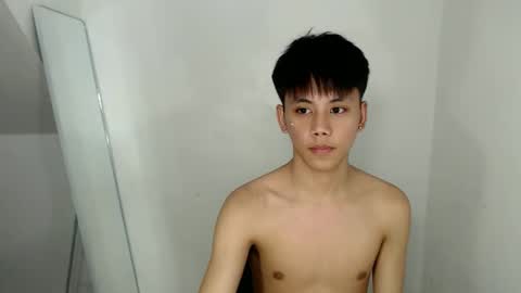 ynotyu online show from May 3, 2:39 am