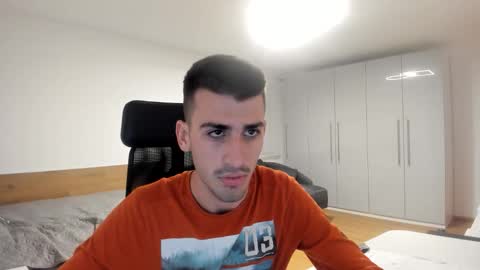 Snapshot of yoda130305 chatting on October 27, 8:20 pm yoda130305 online show from October 27, 8:20 pm