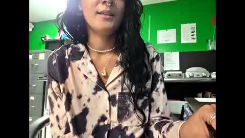 Yoitshoney online show from May 1, 5:51 pm