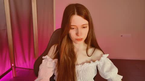 yoka_paradoxxx online show from April 29, 10:09 am