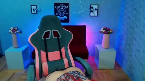 Yolandi-Foun online show from January 22, 11:01 am