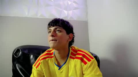 YOSEP online show from April 22, 4:19 am