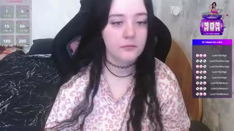 your_8a8y online show from June 29, 9:39 am