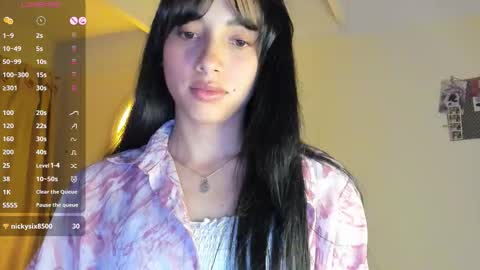 mia3 online show from February 25, 4:49 am