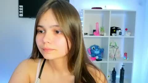 Julia Next stream  online show from June 15, 7:28 pm