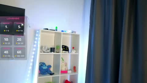 Julia Next stream  online show from May 1, 8:58 pm