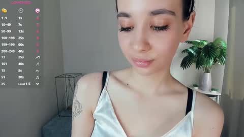 Lina online show from March 13, 1:25 pm