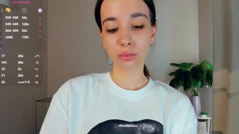 Lina online show from March 15, 10:40 am