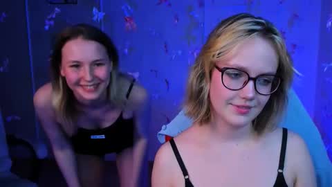 Ella online show from March 24, 8:48 pm