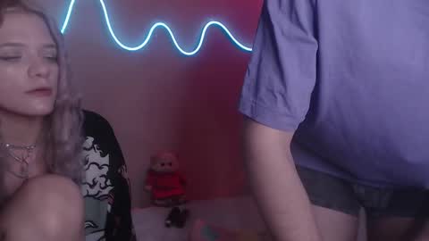 Your Horny Friends online show from February 22, 3:36 pm