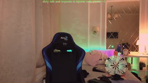Karina online show from December 1, 8:22 pm