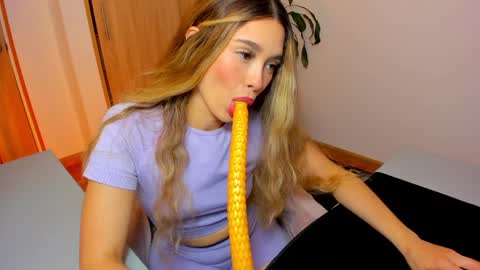 your_little_ online show from January 27, 1:52 pm