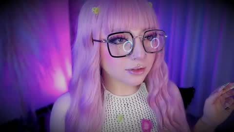 Cami independent model online show from May 2, 6:52 am
