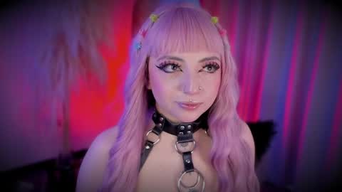 Cami independent model online show from April 25, 1:41 pm