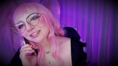 Cami independent model online show from May 16, 10:36 am
