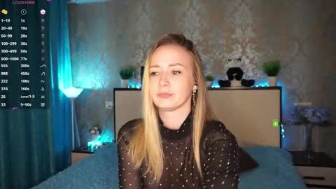 Mary online show from November 10, 8:33 pm