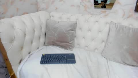 Evelin  online show from November 8, 9:51 pm