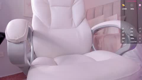 your_petite18 online show from December 21, 2:40 am