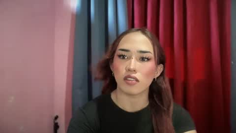 your_seductive_kimnon online show from November 22, 1:26 am