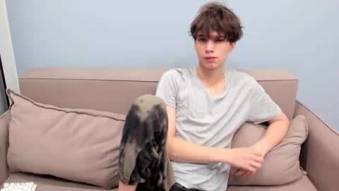 your_shy_guy online show from November 13, 6:27 am