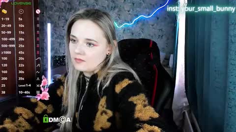 Molly online show from March 2, 7:15 am